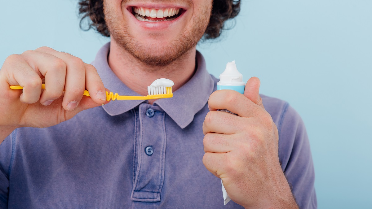 Brush twice a day teeth still yellow